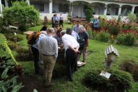 Pesquisadores canadenses visitam Estação de Pesquisa em Agroecologia do IDR-Paraná