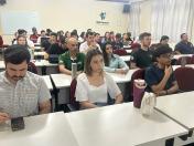 Bolsistas do IDR-Paraná mostram resultados de pesquisa durante seminário em Londrina