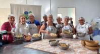 Agricultoras de Luiziana melhoram a alimentação e fornecem para a merenda escolar com produção artesanal