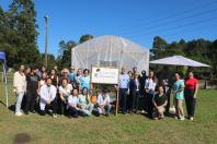 Orquidário com estrutura de bambu