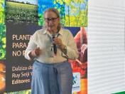 Vania Cirino no lançamento de livro do IDR-Paraná na Expolondrina