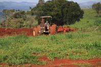 IDR-Paraná promove capacitação estratégica em terraceamento e conservação de solos