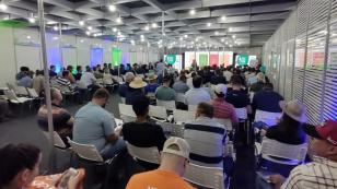 IDR-Paraná reúne produtores da seda e discute deriva de agrotóxicos em Londrina