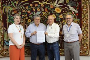 IDR-Paraná renova parceria com SENAR-PR para capacitar técnicos e produtores