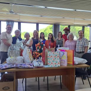 IDR-Paraná fortalece laços solidários e entrega presentes de Natal a filhos de catadores de recicláveis da Cooperativa Catamare