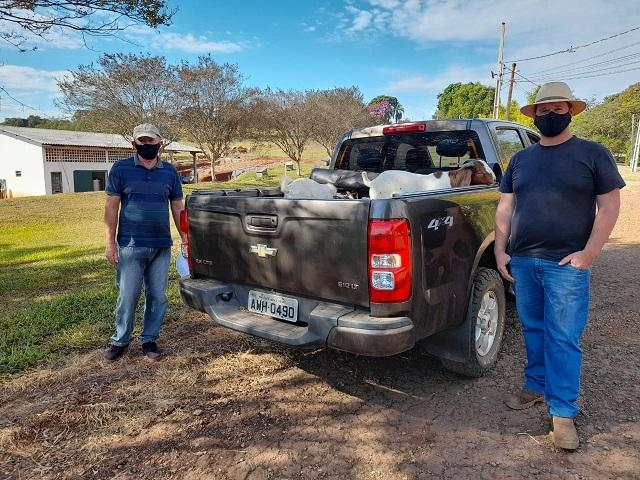 IDR-Paraná entrega caprinos com genética superior