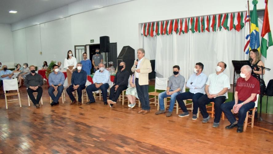 Produtores de vinhos coloniais são premiados em evento tradicional no Oeste do Paraná