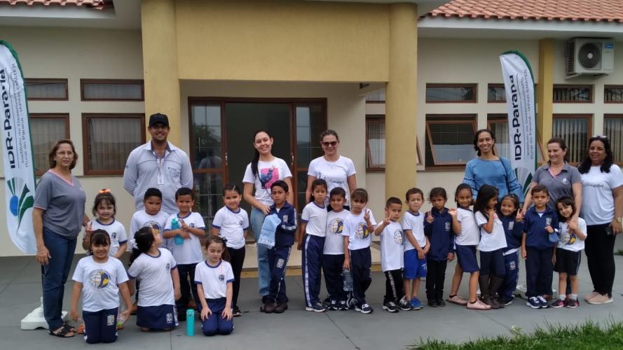 Polo de Pesquisa e Inovação de Paranavaí recebe visita de estudantes