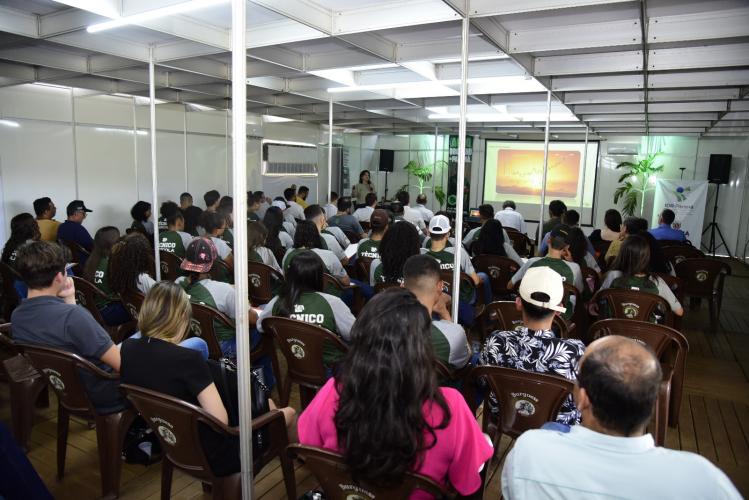 Com foco na sustentabilidade, IDR-Paraná recebe mais de 900 pessoas na ExpoParanavaí