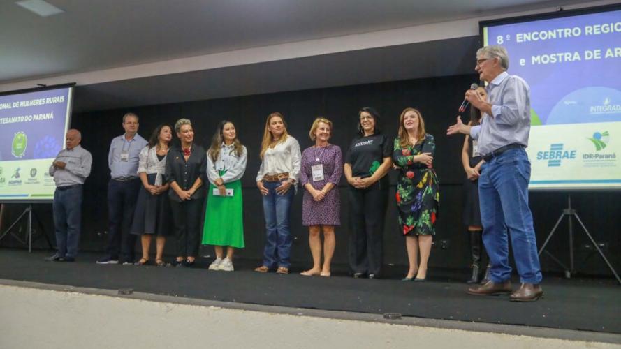 Encontro de mulheres rurais destaca o protagonismo feminino e mostra apoio do IDR-Paraná