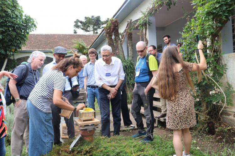 Pesquisadores canadenses visitam Estação de Pesquisa em Agroecologia do IDR-Paraná