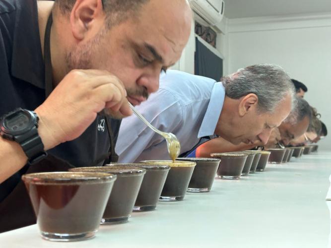 Curso do IDR-Paraná vai formar provadores de café