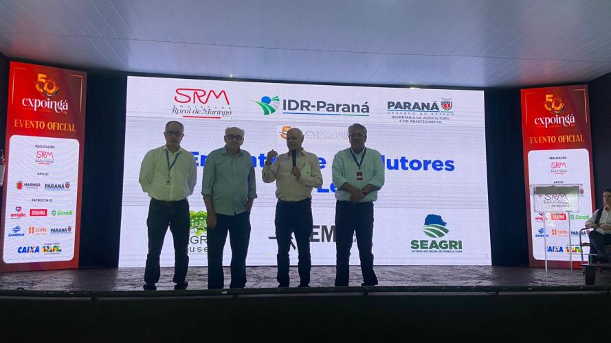 Encontro discute a pecuária leiteira durante a Expoingá