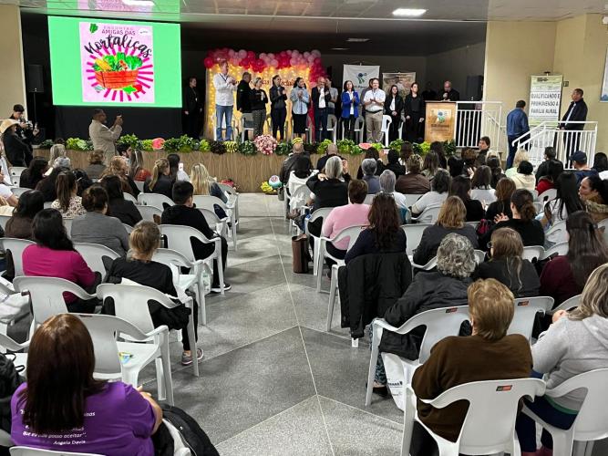 IDR-Paraná promove o trabalho feminino durante todo o mês de maio