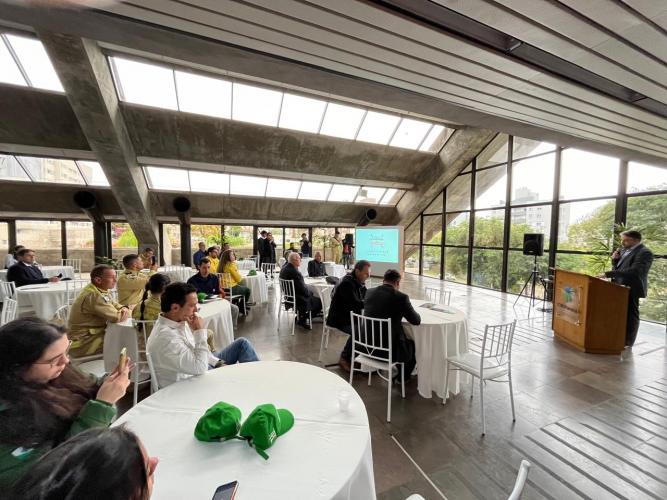 Campanha estadual de prevenção e combate a incêndios florestais é lançada em Curitiba