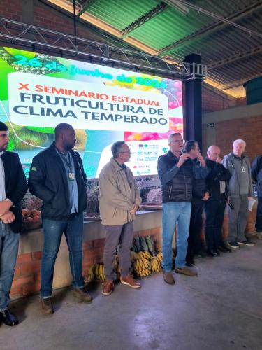 Evento de fruticultura na Lapa reúne mais de 600 participantes