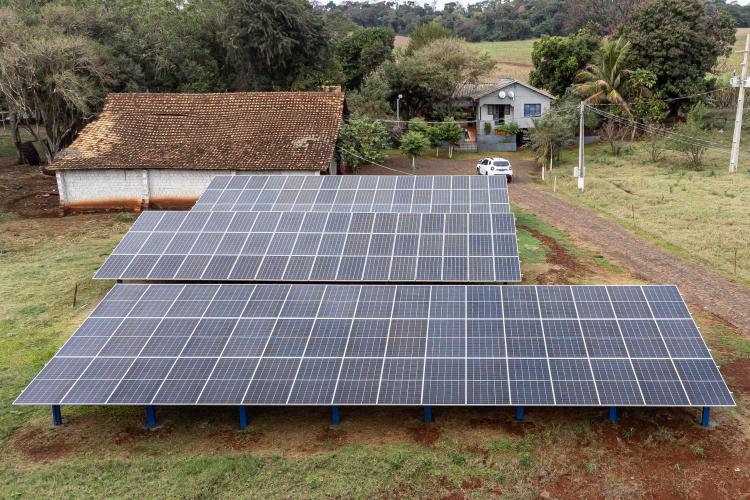 RenovaPR: com energia solar, família de piscicultores reduz custo e aumenta produção