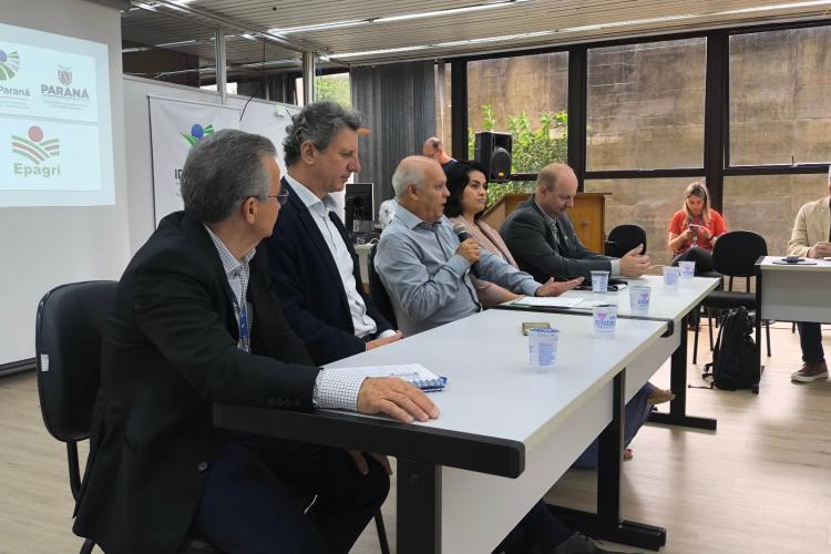 Paraná e Santa Catarina definem atuação conjunta para desenvolver agricultura familiar