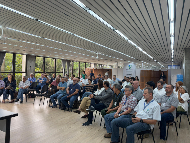 IDR-Paraná oficializa termo de cooperação com Sanepar para execução de programa de segurança hídrica e sustentabilidade no campo