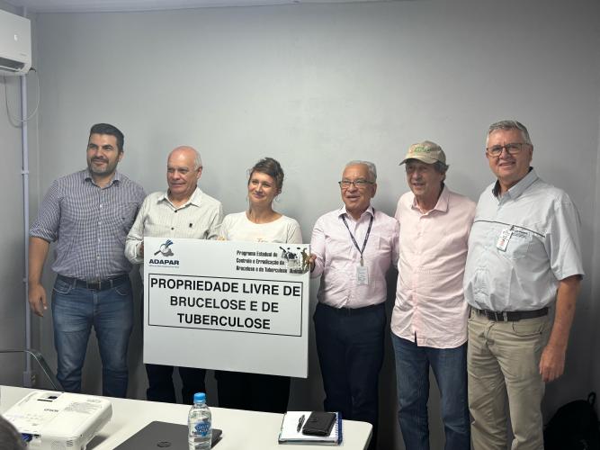 IDR-Paraná e Adapar debatem plano para erradicar brucelose e tuberculose animal