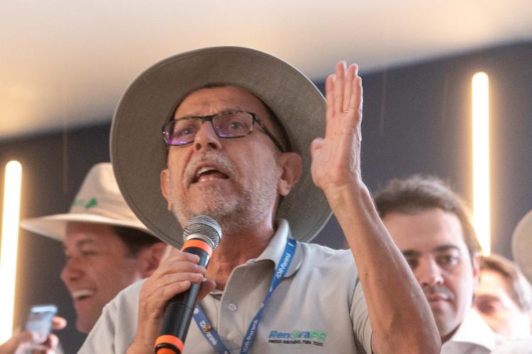 Governador assina protocolos para uso de biogás e biometano no transporte rodoviário