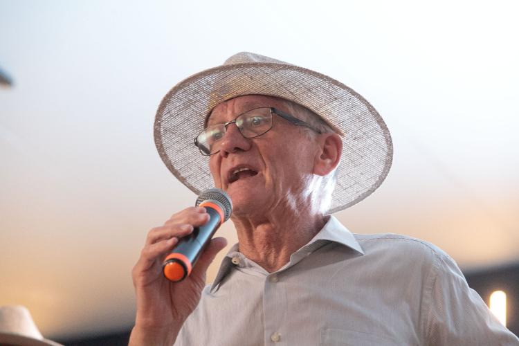 Governador assina protocolos para uso de biogás e biometano no transporte rodoviário