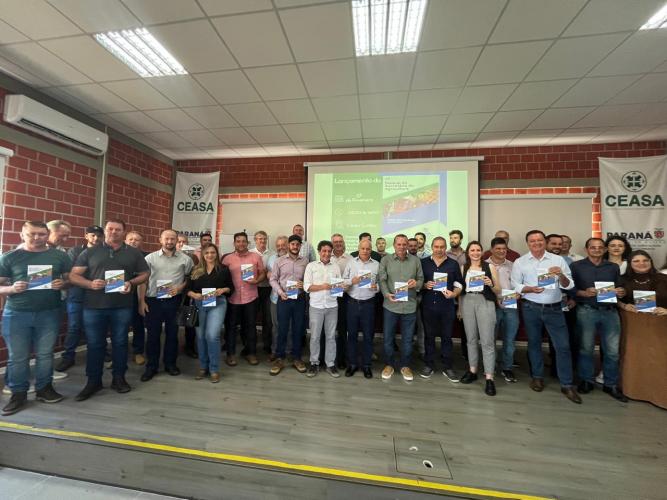 IDR-Paraná lança manual para os secretários municipais de agricultura.