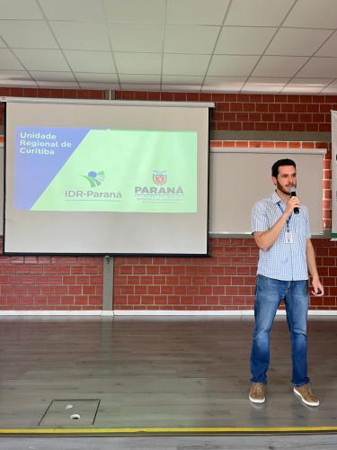 IDR-Paraná lança manual para os secretários municipais de agricultura.