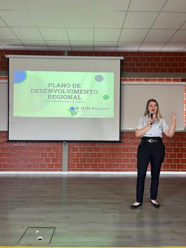 IDR-Paraná lança manual para os secretários municipais de agricultura.