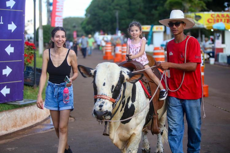 Governo do Paraná apresenta inovação e tecnologia aplicada ao agro na ExpoLondrina 2025
