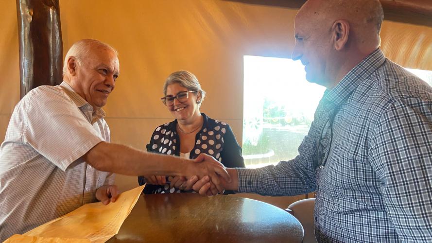 IDR-Paraná e Adapar apresentam projeto de apoio a sericicultores afetados pela deriva