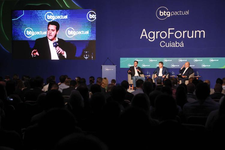 Paraná é modelo de agronegócio moderno para o Brasil, diz Ratinho Junior em fórum do BTG