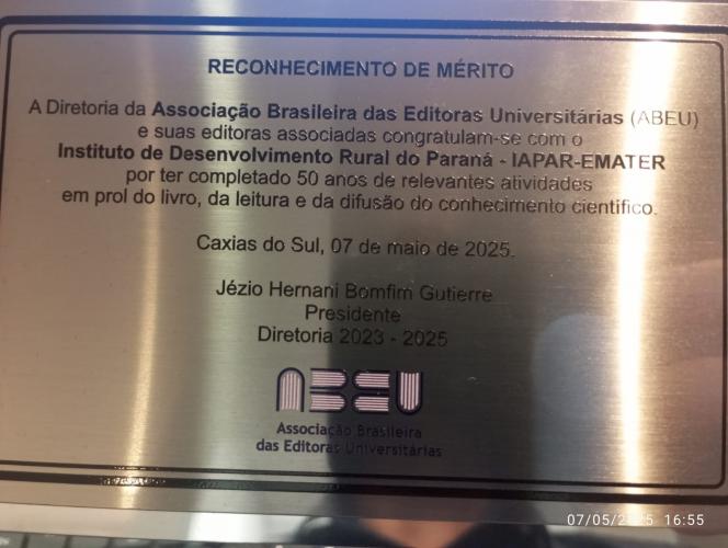 Editora do IDR-Paraná celebra 50 anos com mais de 600 obras publicadas