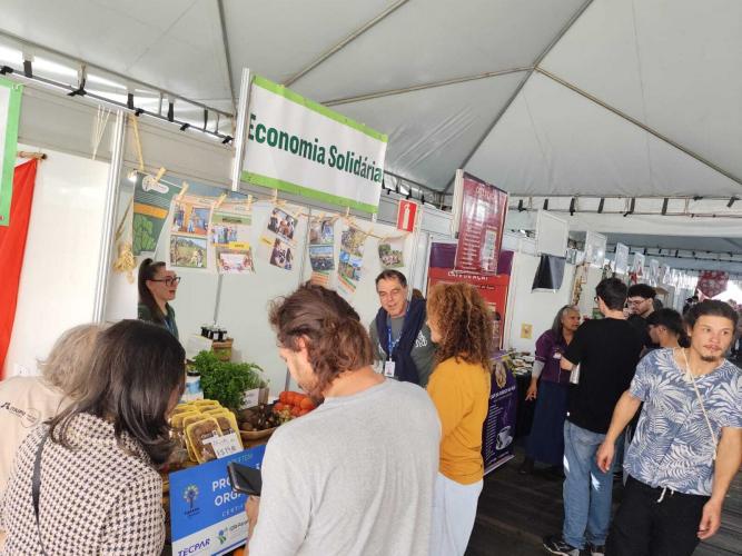IDR-Paraná marca presença na Jornada de Agroecologia