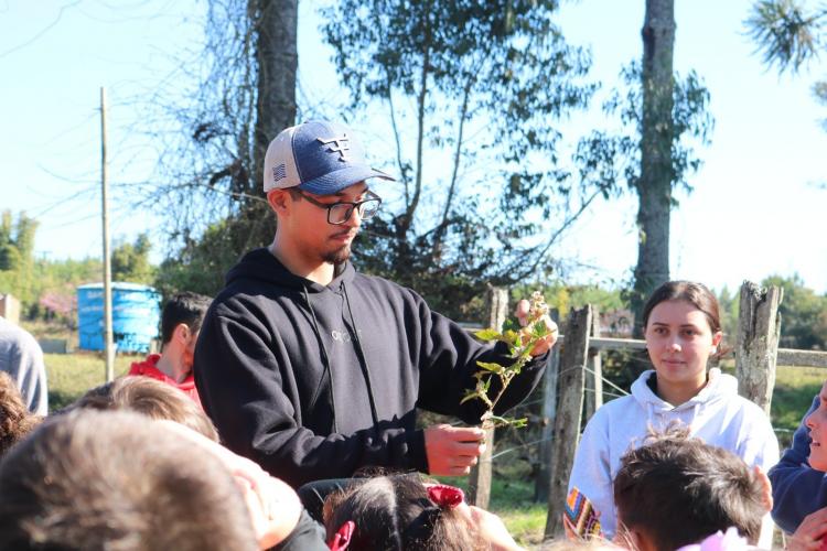 Agroecologia na Escola: projeto aproxima crianças, produção de alimentos e natureza