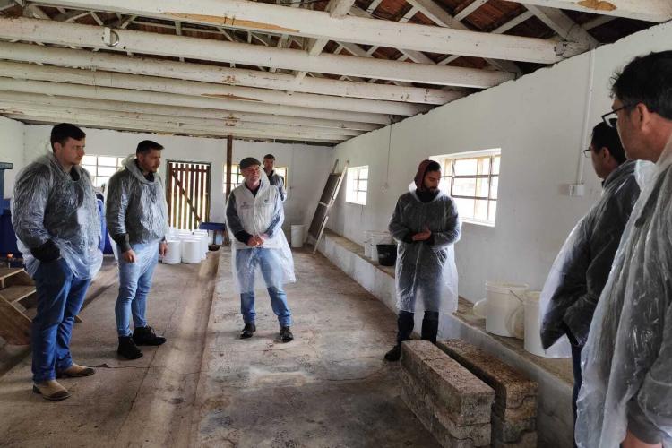 Estação de Pesquisa em Agroecologia recebe visita de Santa Catarina