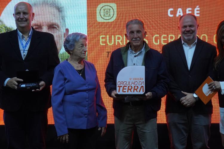 Histórias que inspiram: produtores rurais e extensionistas do IDR-Paraná recebem o Prêmio Orgulho da Terra 2025