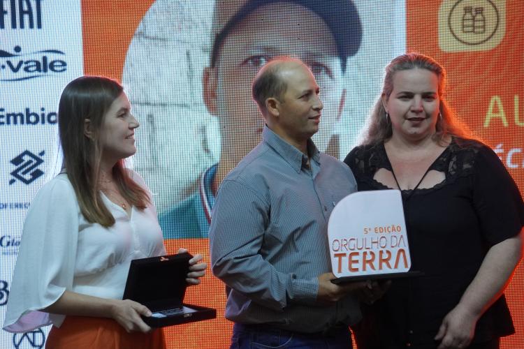 Histórias que inspiram: produtores rurais e extensionistas do IDR-Paraná recebem o Prêmio Orgulho da Terra 2025