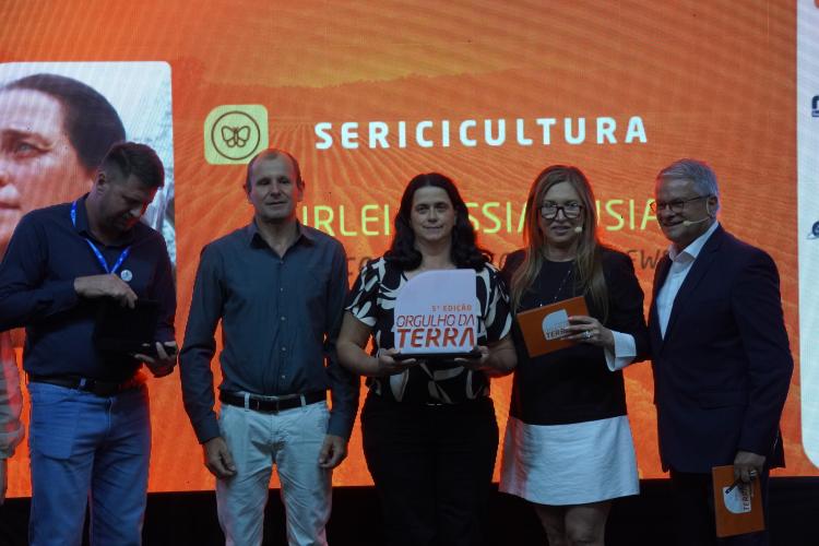 Histórias que inspiram: produtores rurais e extensionistas do IDR-Paraná recebem o Prêmio Orgulho da Terra 2025