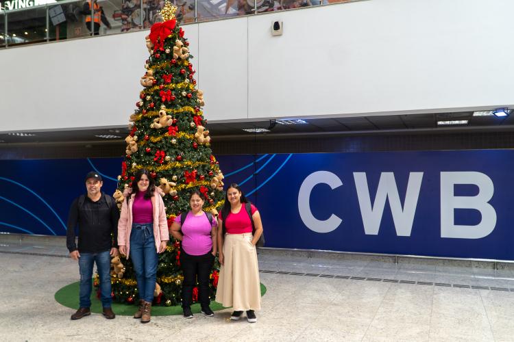 Vencedoras do Concurso Seda Paraná embarcam para a França com orgulho na bagagem