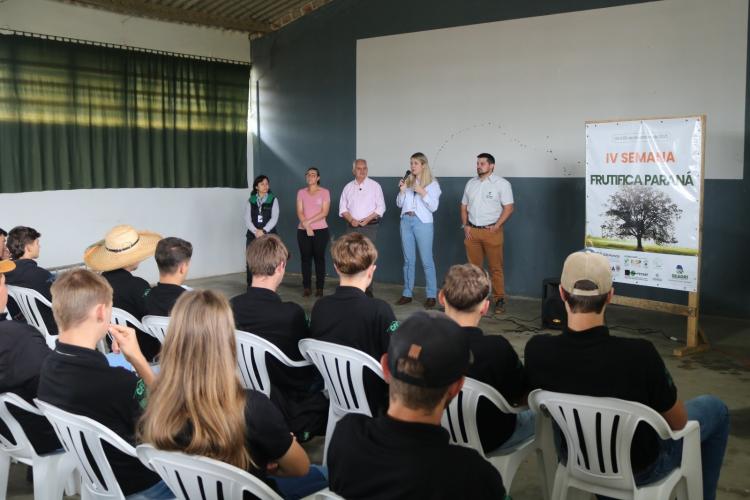 Semana Frutifica Paraná destaca potencial da fruticultura e incentiva jovens a se fixarem no campo