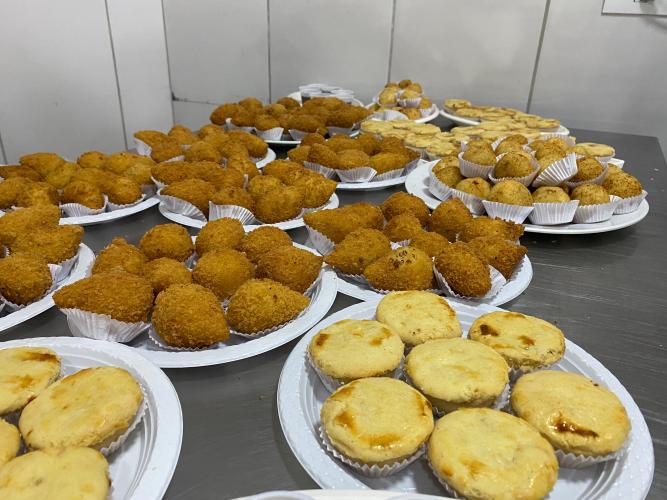 Mulheres da Ilha de Valadares aprendem a transformar produtos regionais em renda