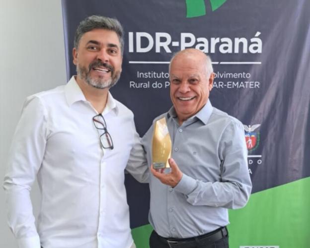 Diretor-presidente do IDR-Paraná recebe prêmio Top View