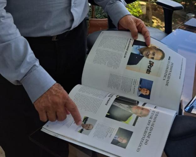 Diretor-presidente do IDR-Paraná recebe prêmio Top View