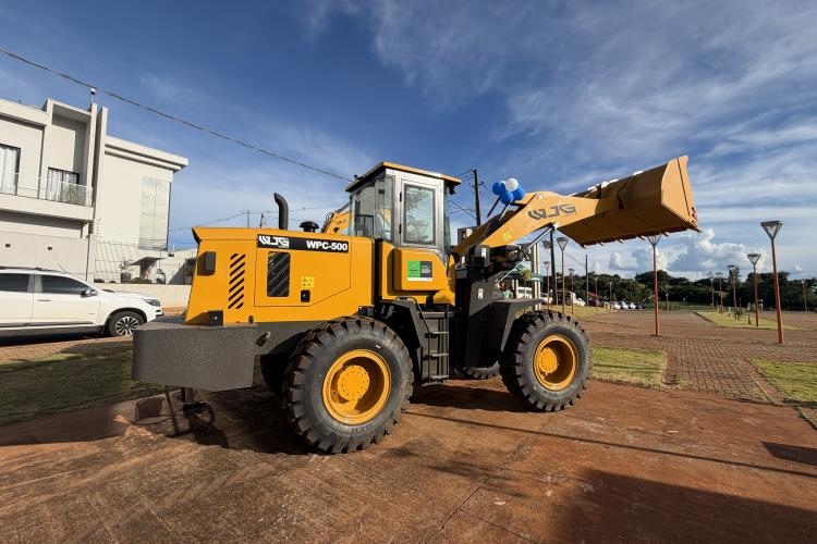 Seab contempla mais cinco municípios do Oeste do Paraná com máquinas da linha amarela