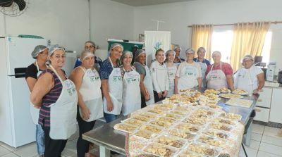 Agricultoras de Luiziana melhoram a alimentação e fornecem para a merenda escolar com produção artesanal
