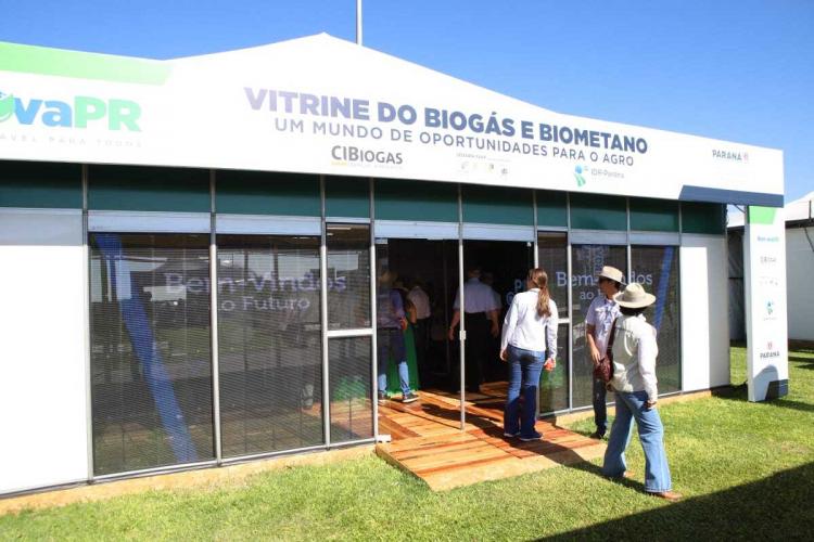 IDR-Paraná apresenta avanços em biogás, biometano e conectividade rural durante visita de comitiva estadual no Show Rural Coopavel