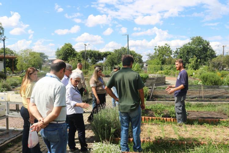 Projeto prevê transformar resíduos orgânicos em composto enriquecido com microrganismos