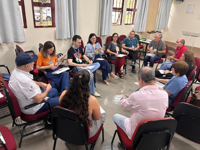 Integração de equipes e ganho de eficiência pautam encontro da área administrativa do IDR-Paraná em Londrina