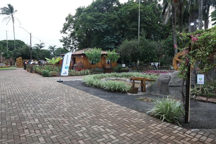 Na Expoingá, governador anuncia R$ 53,8 milhões para modernizar parque de exposições